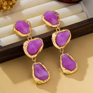 Boucles d'oreilles pendantes pierre violette irrégulière élégantes bijoux géométriques