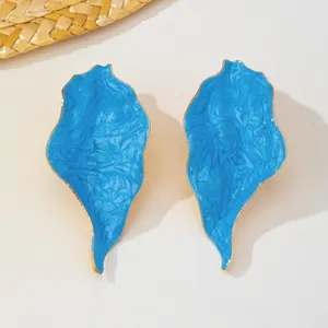 Orecchini eleganti a forma di foglia blu con bordo dorato, orecchini pendenti da donna chic.