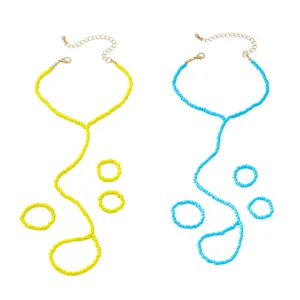 Set di gioielli da spiaggia con cavigliera e anello per le dita di perline colorate