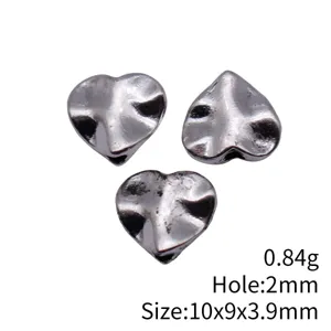 Perles de cœur martelées ton argent pendentifs en métal en vrac 10x9x3,9mm pour fabrication bijoux