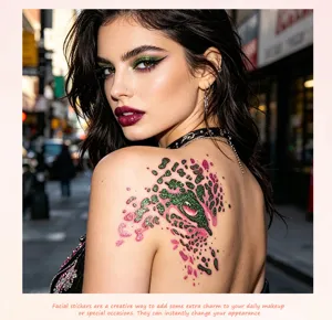 Adhesivo de tatuaje de purpurina impermeable con garras de leopardo para fiesta y festival.