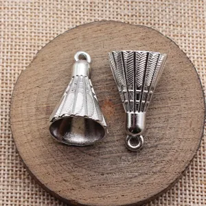 Silberner 3D Badminton Federball Anhänger Charms für DIY Schmuckherstellung und Zubehör.