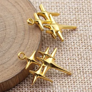 Goldfarben Stern Anhänger Vintage Metall Schmuck DIY Zubehör Fundstücke 29x23mm neu