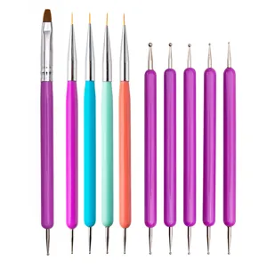 Vista detallada del juego de 10 pinceles de nail art y punteros para arcilla y esculpir.