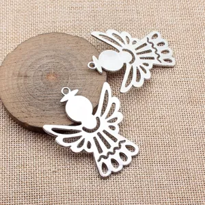 Silberfarbener Engel Anhanger Detailansicht, DIY Metall Handwerk Zubehor fur Schmuckdesign.