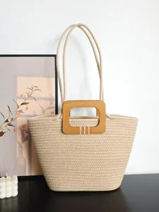 Beige Baumwollseil gewebte Tasche mit Holzgriff, stilvolle Freizeittasche fuer Strand und Alltag.