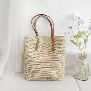 Geflochtene Strohtasche für Damen, stilvolle große Schultertasche für Strand und Sommerurlaub.