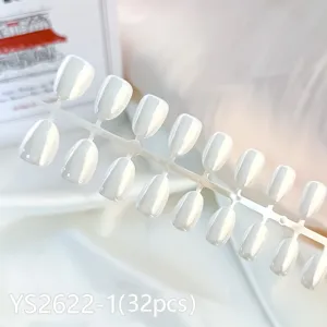 Short round 32pcs solid color electroplated aurora cat-eye press-on fake nails set for women.