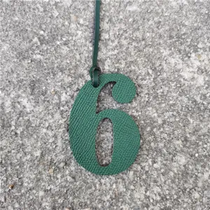 Grüner Leder Nummer 6 Taschenanhänger DIY Anhänger stilvolles Zubehör für Handtaschen