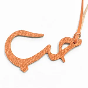 Breloque de sac en cuir orange lettre arabe pendentif élégant accessoire pour sac à main