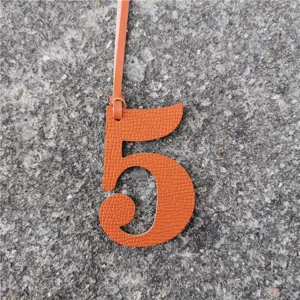 Pendentif de sac en cuir orange chiffre 5 accessoire mode mignon porte-clés décoration