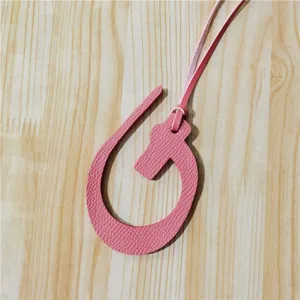 Pendentif de sac en cuir rose pour décoration de sac à main lanière accessoire élégant