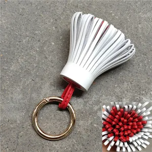 Weisser roter Leder Quasten Taschenanhaenger schicker zweifarbiger Keyring Autozubehör