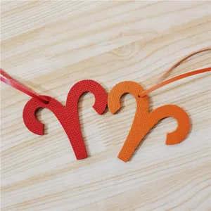 Pendentif de Sac en Cuir Bélier Constellation Charme de Symbole du Zodiaque Minimaliste pour Sac à Main Femme Ornement de Voiture