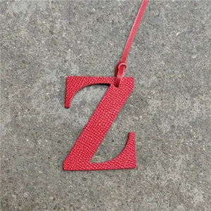 Colgante de bolso con letra Z de cuero rojo para bolsos de mujer accesorio elegante detalle