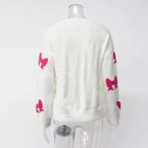 Weißer Strickpullover für Damen, süßer Stil mit rosa Schleifen, locker geschnitten lang.