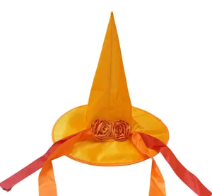 Oranje Halloween heksenhoed met stoffen bloemen en lange linten, gedetailleerd overzicht.