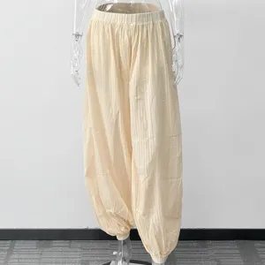 Casual loose balloon pants for women, summer thin harem trousers, comfortable streetwear detail.
