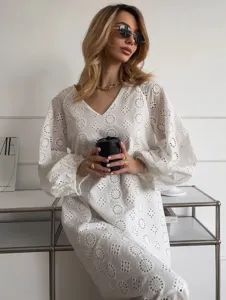 Robe longue blanche d'été broderie anglaise col V style luxueux français en coton pur
