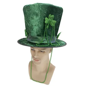 Gedetailleerd aanzicht van groene klaver hoge hoed, ideaal voor St Patricksdag feest.
