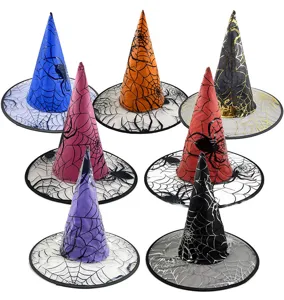 Kleurrijke Halloween heksenhoeden met spinnenweb design, perfect voor feestjes en verkleedpartijen.