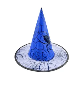 Halloween blauwe heksenhoed met spinnenwebprint, perfect feest kostuum accessoire detail.