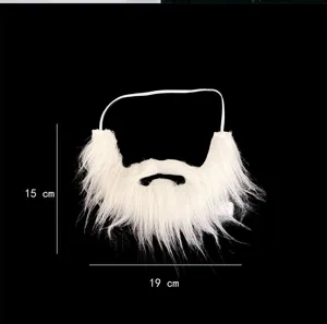 Primo piano dettagliato della finta barba da Babbo Natale bianca e soffice con elastico, 19x15 cm.