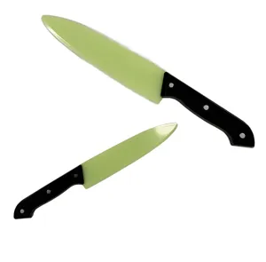 Juego de cuchillos de utilería de Halloween de plástico, juguete decorativo con hoja verde.