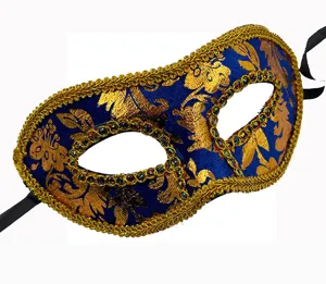 Venedig Blau Gold Maskerade Maske Detail, exquisites Blumenmuster mit funkelndem Perlrand und Band.