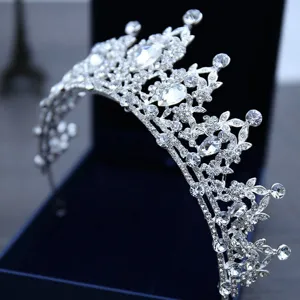 Lussuosa corona da sposa in strass per matrimoni, feste di compleanno e spettacoli scenici.