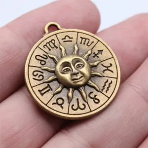 Ciondolo sole zodiaco in bronzo vintage charm per accessori di bigiotteria fai da te 30x27mm