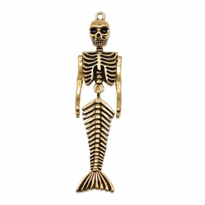 Detaillierter, antiker goldener Skelett-Meerjungfrau-Anhänger für Gothic-DIY-Schmuck.