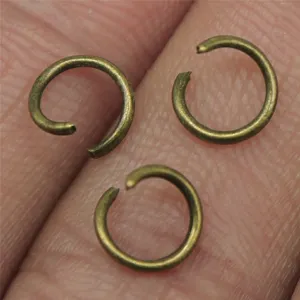 Bronzefarbene Biegeringe für DIY Schmuckherstellung, stabile Metall Verbindungsringe, Set.