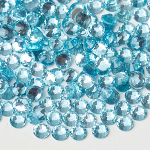 Light blue glass flatback rhinestones for DIY nail art and phone case decoration.