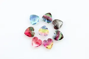 15mm verloop hart glas kristal strass hanger detailweergave voor DIY oorbellen.