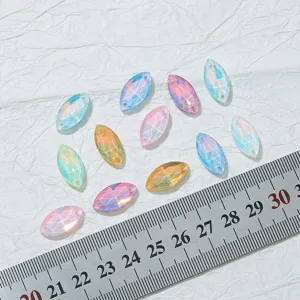 Kleurrijke paardenogen strass-steentjes met dubbele gaten voor DIY trouwjurk kleding ambachten.