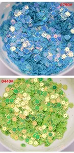 Accesorios de ropa con lentejuelas DIY, cuentas brillantes en forma de molinillo detalle.