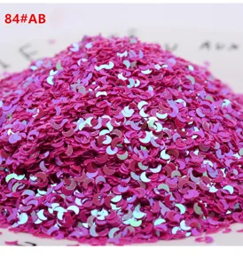 Roze halve maan pailletten voor nail art DIY ambachten en kledingaccessoires details.