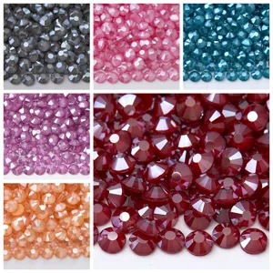 Strass in vetro piatto colorato per nail art decorazione custodia telefono e accessori.