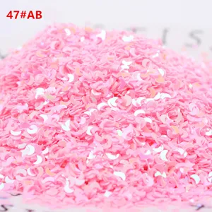 Roze maan pailletten voor nail art en DIY ambachten. Glanzende AB kleur glitter stukjes voor handwerk.