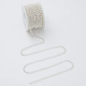 Roll pearl claw chain rhinestone trim for DIY luggage clothing accessories phone case decor.