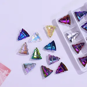 15mm Weihnachtsbaum Kristall Glas Anhänger für DIY Schmuck, Armband, Halskette und Nail Art.