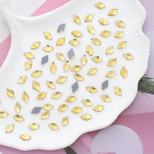 Strass di cristallo di diamante, rombi gialli retro piatto per nail art fai da te e accessori.