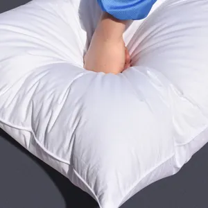 Cuscino quadrato bianco imbottitura morbida fodera cotone alta resilienza casa hotel