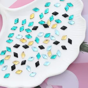 Strass in vetro romboidale per nail art DIY cristalli brillanti accessori decorativi