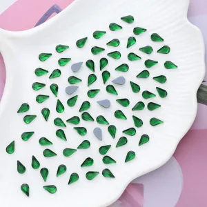Groene druppelvormige glas strass platte kristallen diamanten voor nail art DIY ambachtelijke decoratie.