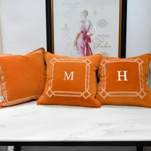 Housse de Coussin Décorative en Peluche Style Nordique Brodée Géométrique pour Canapé Lit Décoration Intérieure