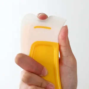 Raschietto in silicone per cucina, cottura al forno e pulizia del fondo, resistente.