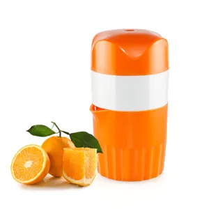 Exprimidor manual portátil ideal para exprimir fácilmente naranjas, limones y granadas.