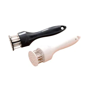 Outil d'adoucisseur de viande en acier inoxydable avec poignee pour cuisine bifteck.